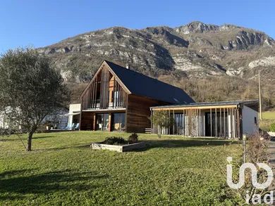 Maison d'architecte à Agos-Vidalos (65400)