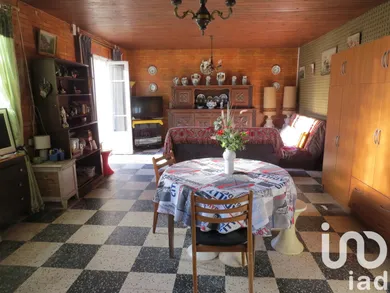 Village house at Marines (95640) — 3/5