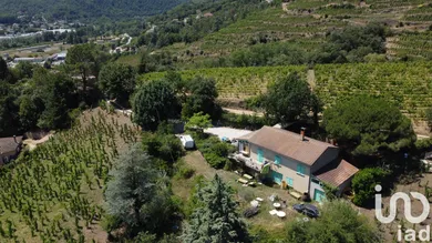 Maison traditionnelle à Saint-Jean-de-Muzols (07300)