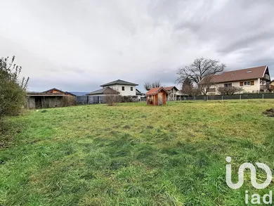 Building plot at Saint-Pierre-en-Faucigny (74800)