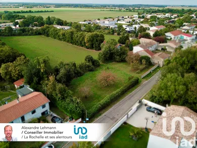 Terrain à bâtir à Montroy (17220)