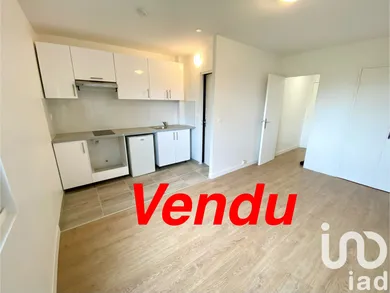 Studio à Corbeil-Essonnes (91100)