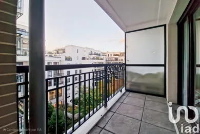 Apartment at Suresnes (92150)