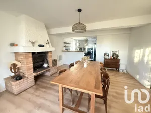 Maison traditionnelle à Saint-Michel-de-Montaigne (24230)