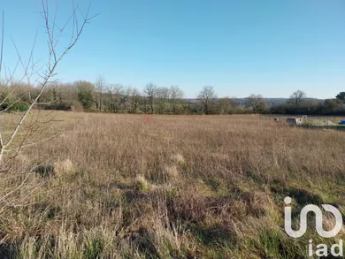 Terrain à bâtir à Mareuil (24340)