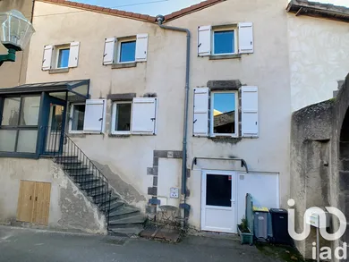 Village house at Pérignat-lès-Sarliève (63170)