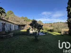 House at Roussillon (84220)