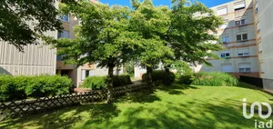 Apartment at Les Ulis (91940)