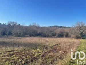Terrain à bâtir à Nabirat (24250)