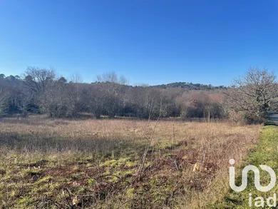 Terrain à bâtir à Nabirat (24250)