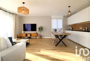 Apartment at Ozoir-la-Ferrière (77330)