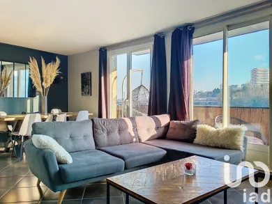 Apartment at Arcueil (94110)