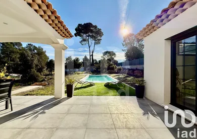 Maison d'architecte à Flassans-sur-Issole (83340)