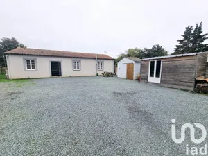 Traditional house at Saint-Vincent-Sterlanges (85110)