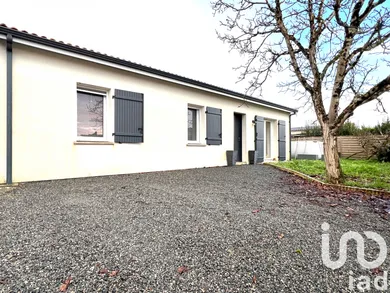 House in VAYRES (33870)