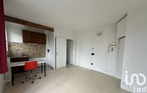 Studio at Bourg-la-Reine (92340)