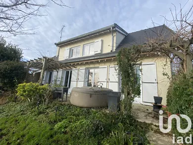 Maison traditionnelle à Crégy-lès-Meaux (77124)