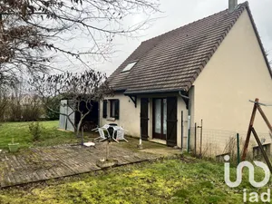 Maison traditionnelle à Auzouer-en-Touraine (37110)