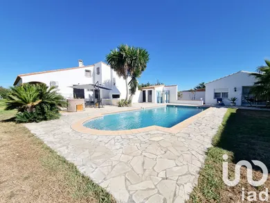 Traditional house at Pia (66380)