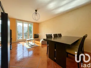 Apartment in Bry-sur-Marne (94360)