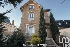 Maison d'architecte à Gagny (93220)