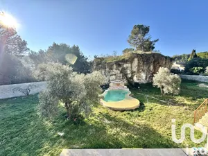 Traditional house at Beaucaire (30300)