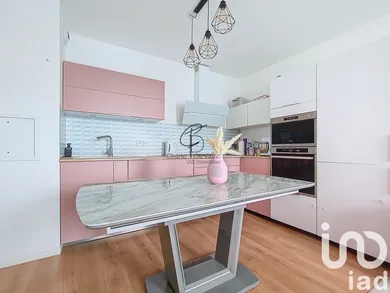 Appartement à Roissy-en-Brie (77680)