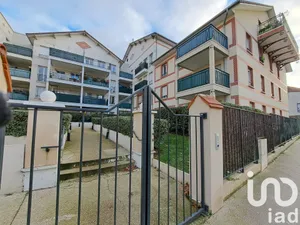 Apartment at Romainville (93230)