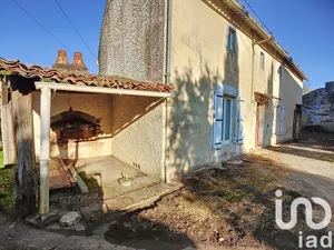 Maison de village à Aslonnes (86340)