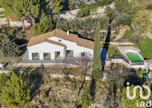 Architectural house at Roquevaire (13360)