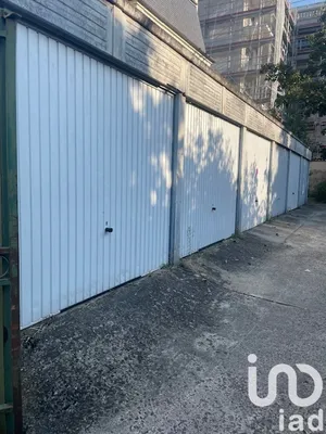 Parking at Villemomble (93250)