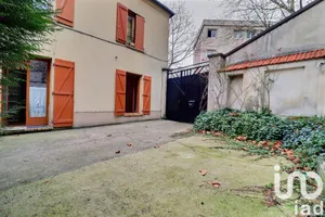 Apartment at Malakoff (92240)