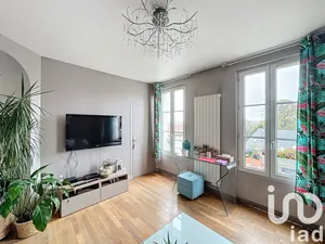 Apartment at Yerres (91330)