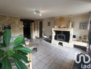 House at Laruscade (33620)