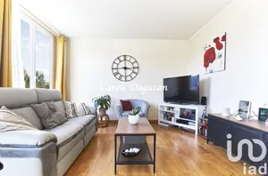 Apartment at Le Chesnay (78150)