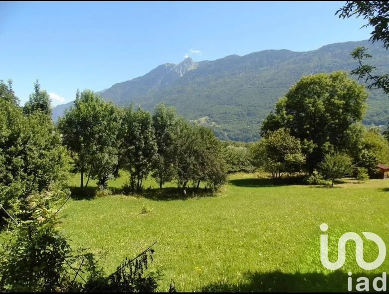 Terrain à bâtir à Saint-Rémy-de-Maurienne (73660) · 92 000 €