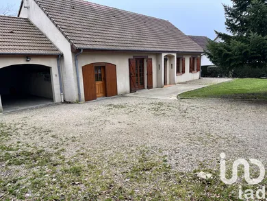 Traditional house in Bourbon-Lancy (71140)