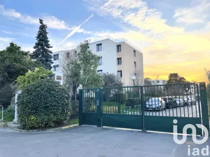 Apartment at Sainte-Geneviève-des-Bois (91700)