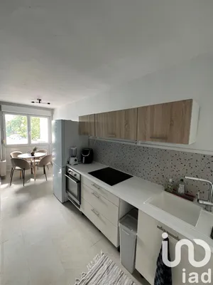 Apartment in Reims (51100)