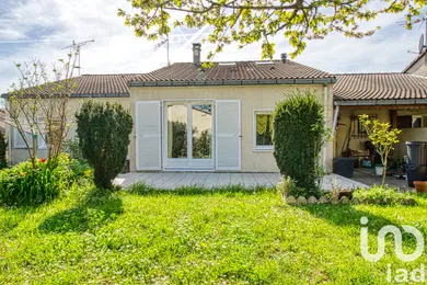 Traditional house at Persan (95340)