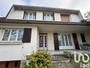 Traditional house at Saint-Maur-des-Fossés (94100)