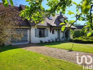 House at Les Bréviaires (78610)
