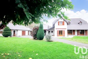 Traditional house at Orincles (65380)