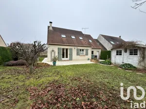 Traditional house at Chevry-Cossigny (77173)