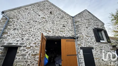 Immeuble à Vaux-le-Pénil (77000)