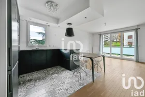 Apartment at Rueil-Malmaison (92500)