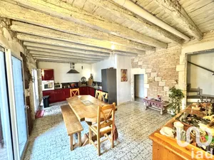 House in Saint-Gilles (30800)