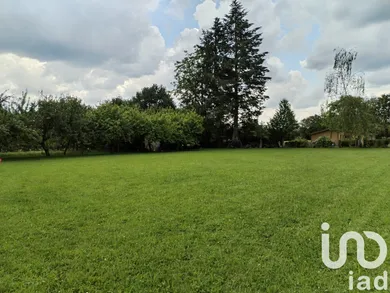 Terrain à bâtir à Eyjeaux (87220)