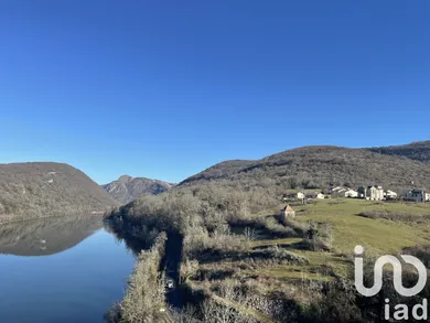 Terrain à bâtir à Serrières-sur-Ain (01450)