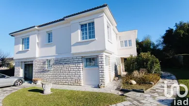 Demeure à La Couronne (16400)